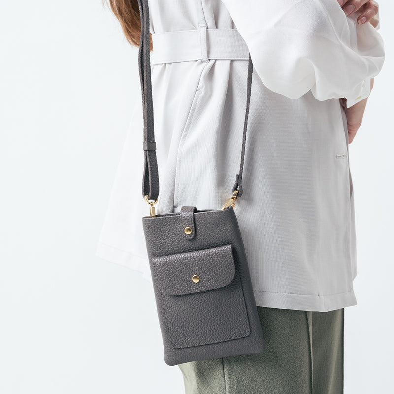 フルグレイン シュリンクレザー スナップボタン スマホショルダーバッグ