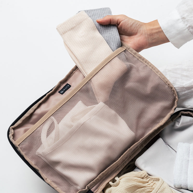 サスティナブル R－PET 撥水抗菌 ファスナー式 トラベル 圧縮ポーチ