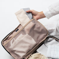 サスティナブル R－PET 撥水抗菌 ファスナー式 トラベル 圧縮ポーチ