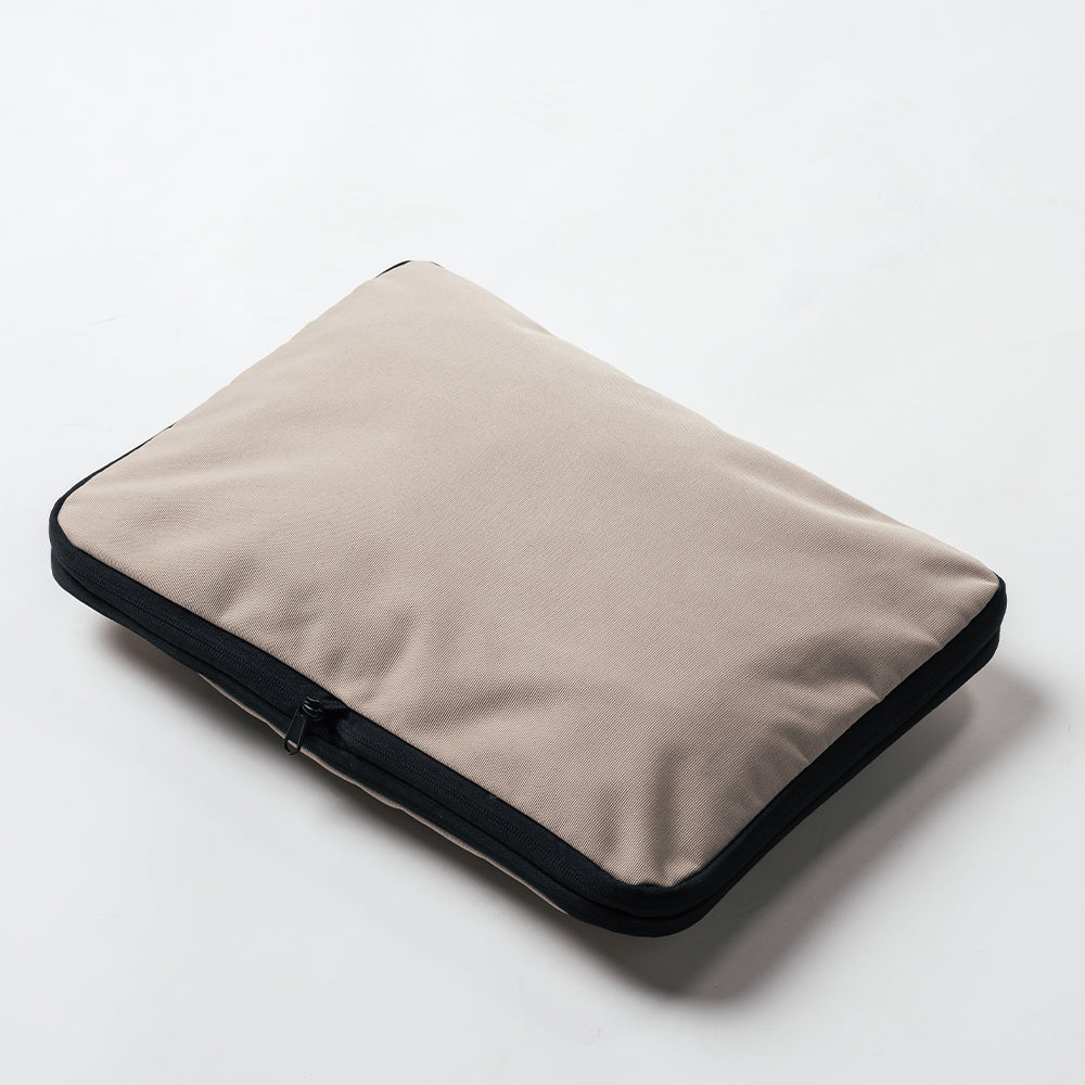 サスティナブル R－PET 撥水抗菌 ファスナー式 トラベル 圧縮ポーチ