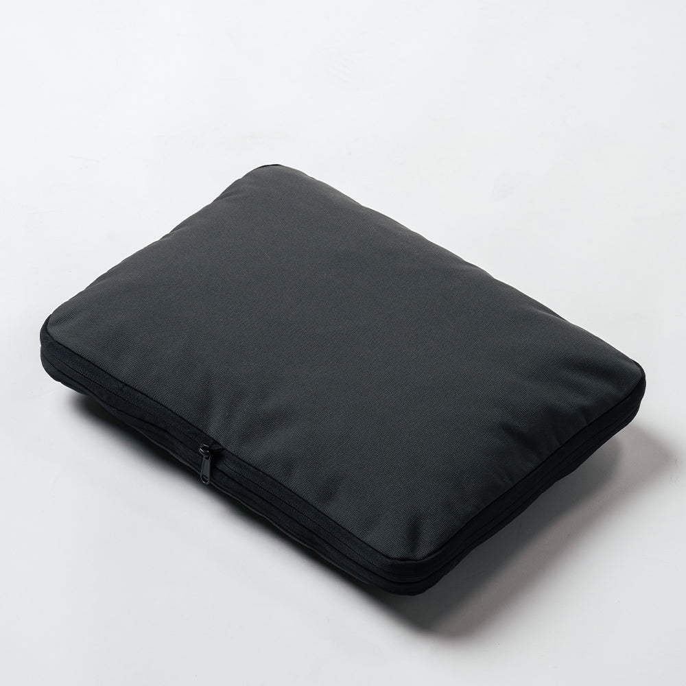 サスティナブル R－PET 撥水抗菌 ファスナー式 トラベル 圧縮ポーチ