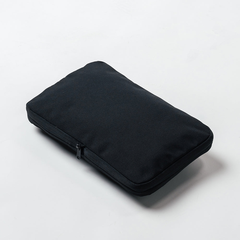 サスティナブル R－PET 撥水抗菌 ファスナー式 トラベル 圧縮ポーチ