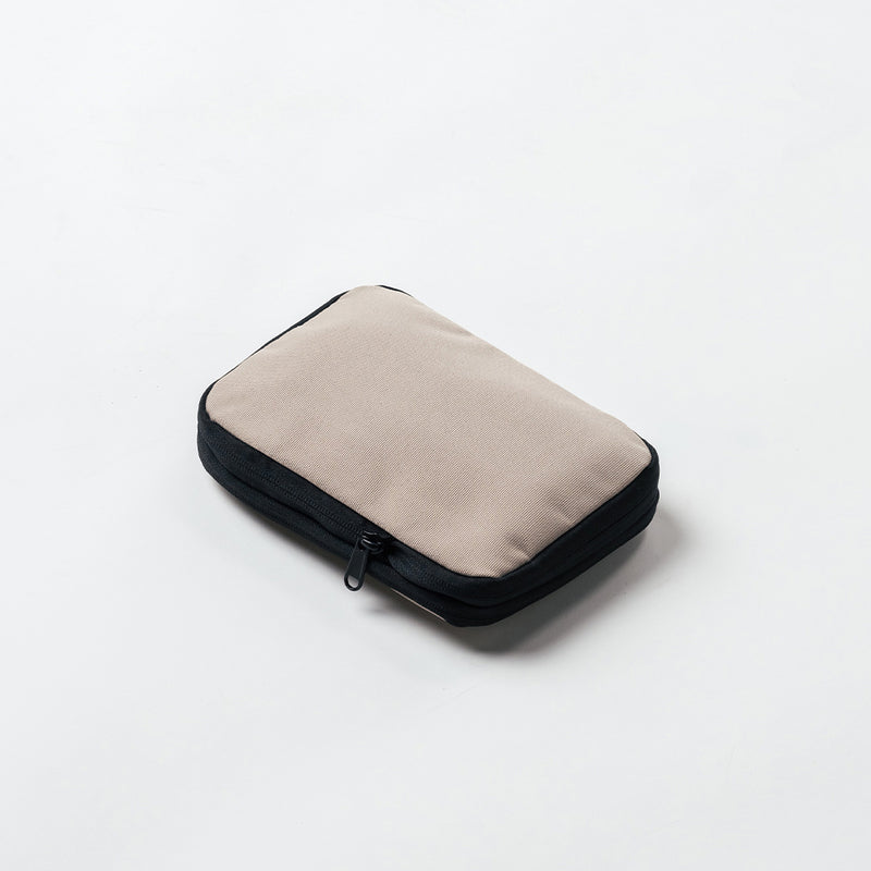 サスティナブル R－PET 撥水抗菌 ファスナー式 トラベル 圧縮ポーチ