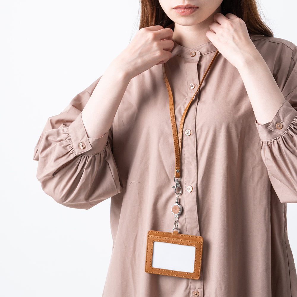 牛本革 ネックストラップ付 伸縮リール  IDカードケース