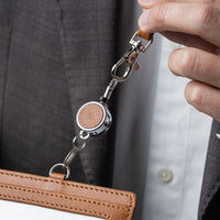 牛本革 ネックストラップ付 伸縮リール  IDカードケース