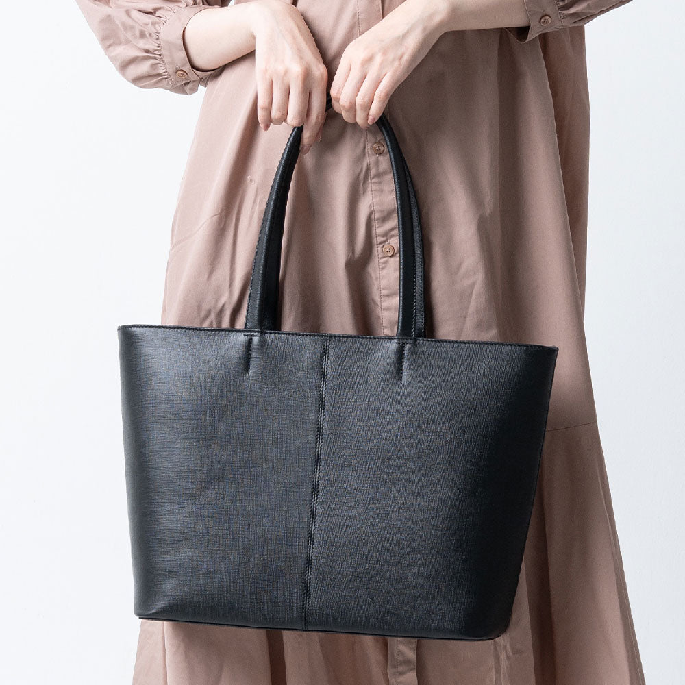 本革 サフィアーノレザー シンプル トートバッグ