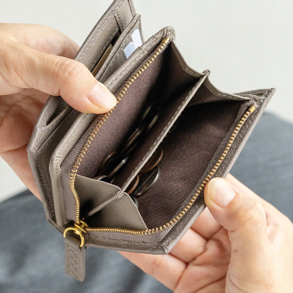 牛革 シュリンクレザー ゴールドファスナー ボタン閉じ 二つ折り財布