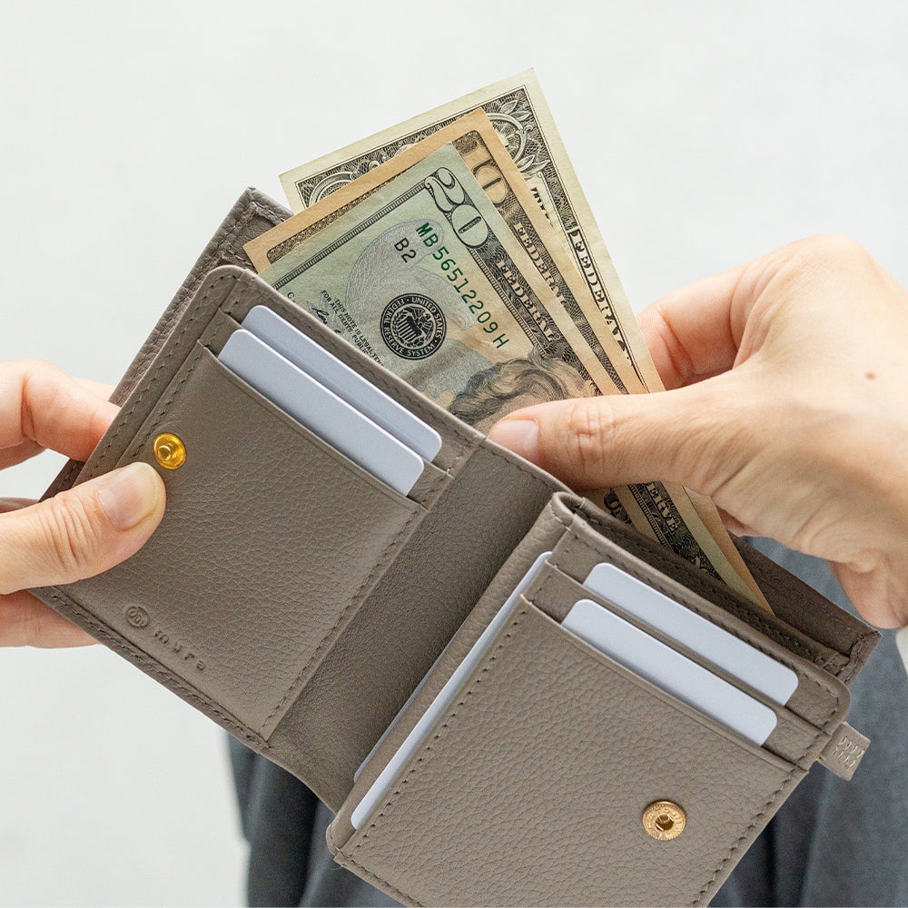 牛革 シュリンクレザー ゴールドファスナー ボタン閉じ 二つ折り財布