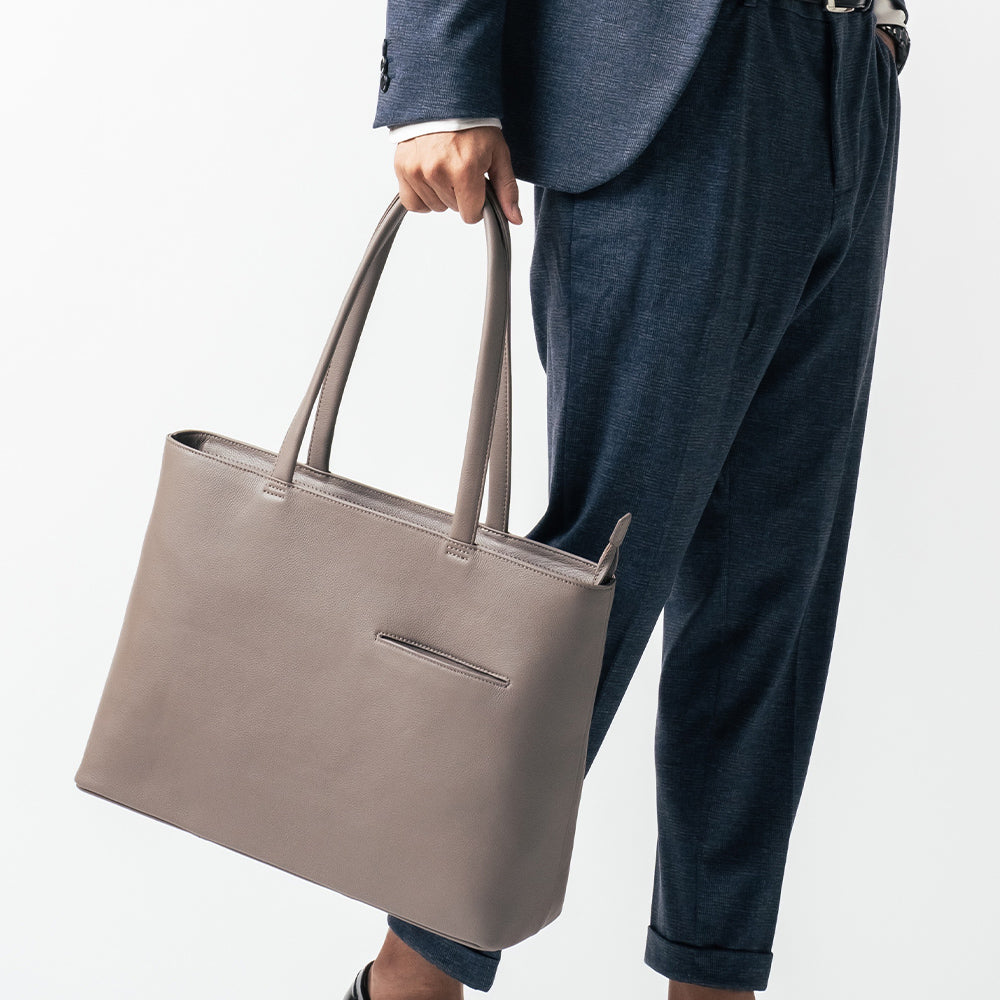 シュリンクレザー シンプル スマホポケット付き本革トートバッグ