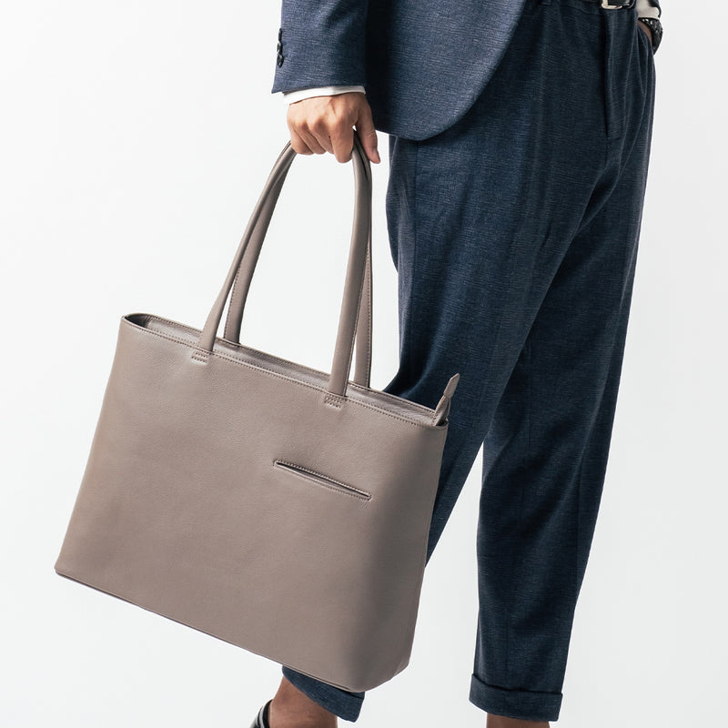 シュリンクレザー シンプル スマホポケット付き本革トートバッグ