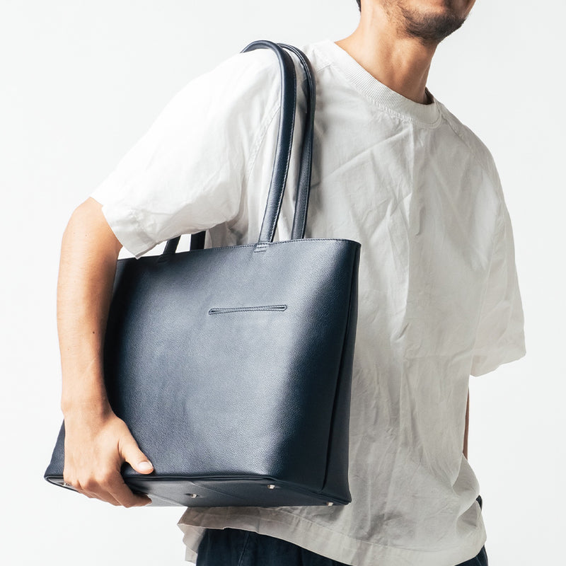 シュリンクレザー シンプル スマホポケット付き本革トートバッグ