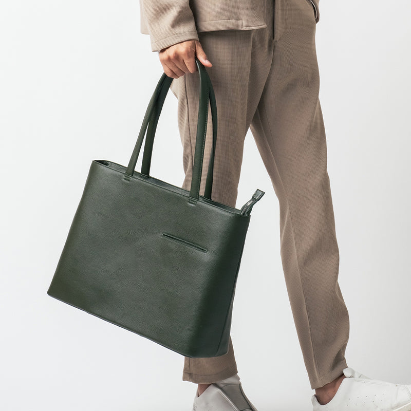 シュリンクレザー シンプル スマホポケット付き本革トートバッグ