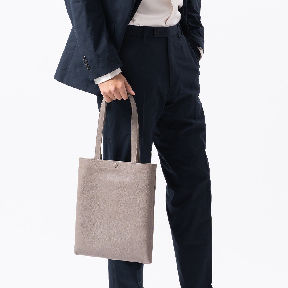 シュリンクレザー 薄マチA4縦長 マグネットボタン付き ミニトートバッグ