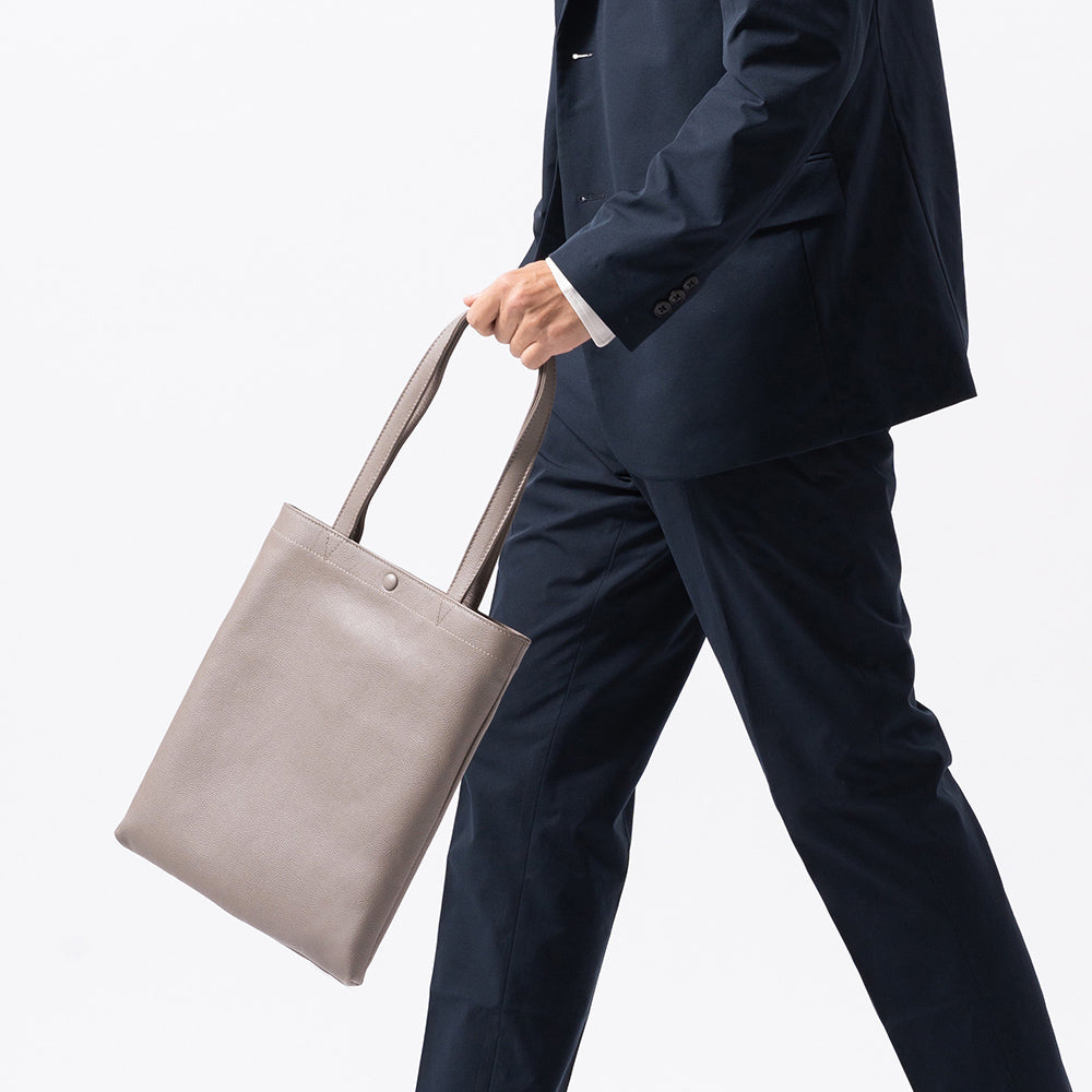 シュリンクレザー 薄マチA4縦長 マグネットボタン付き ミニトートバッグ