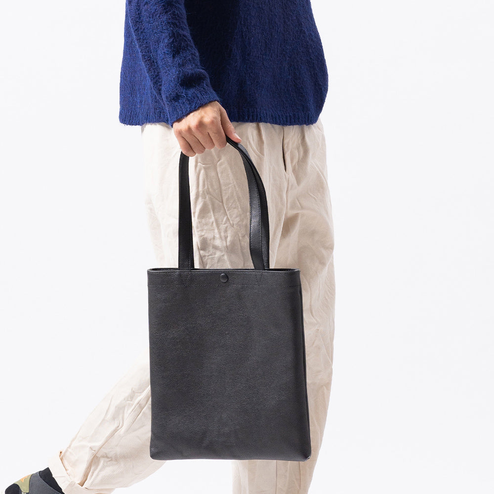 シュリンクレザー 薄マチA4縦長 マグネットボタン付き ミニトートバッグ