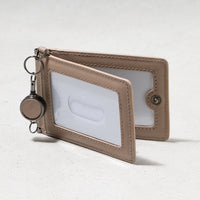 サフィアーノレザー 薄型 伸縮リール付 バタフライ式IDカードケース