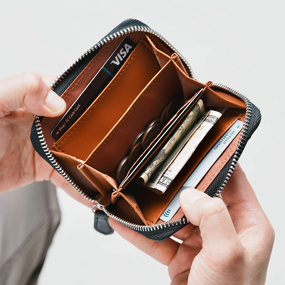 ラウンドファスナー コードバン調/カーボン レザー コインケース