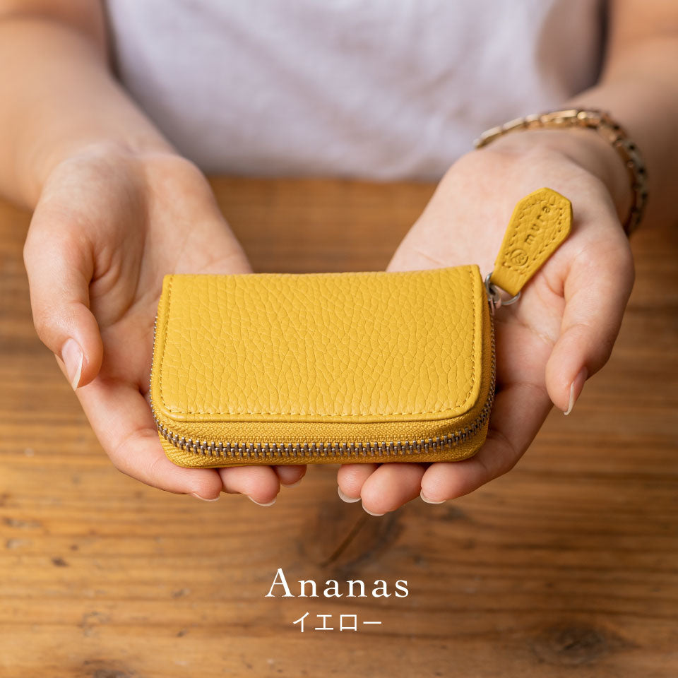 イタリア製シュリンクレザー スキミング防止機能付 じゃばら コンパクト カードケース