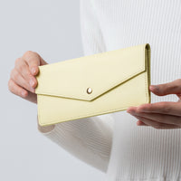 本革 サフィアーノレザー スキミング防止 コンパクト かぶせ蓋付き 薄型 長財布