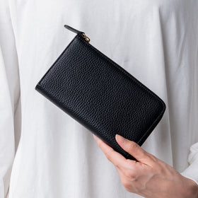 「ゴムが叶える収納革命」RANOVA W（ラノーバ W）イタリアンレザー 薄型ミニ長財