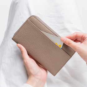 「ゴムが叶える収納革命」RANOVA W（ラノーバ W）イタリアンレザー 薄型ミニ長財