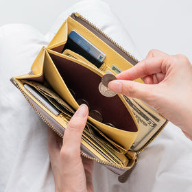 「ゴムが叶える収納革命」RANOVA W（ラノーバ W）イタリアンレザー 薄型ミニ長財