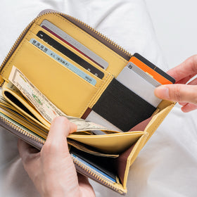 「ゴムが叶える収納革命」RANOVA W（ラノーバ W）イタリアンレザー 薄型ミニ長財