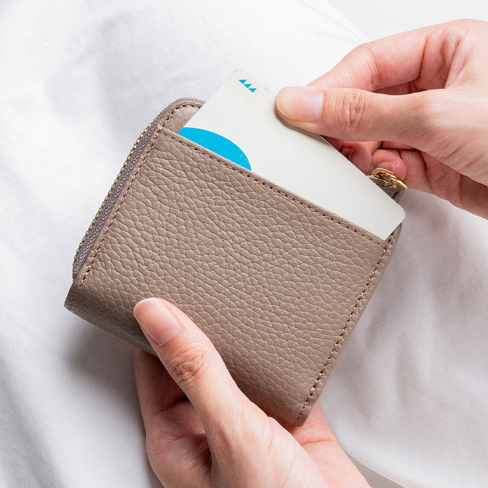 「ゴムが叶える収納革命」RANOVA SQUARE（ラノーバ スクエア）イタリアンレザー 薄型ミニ長財