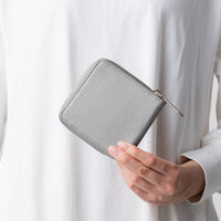 イタリアンレザー スキミング防止 スクエア ラウンドファスナー二つ折り財布