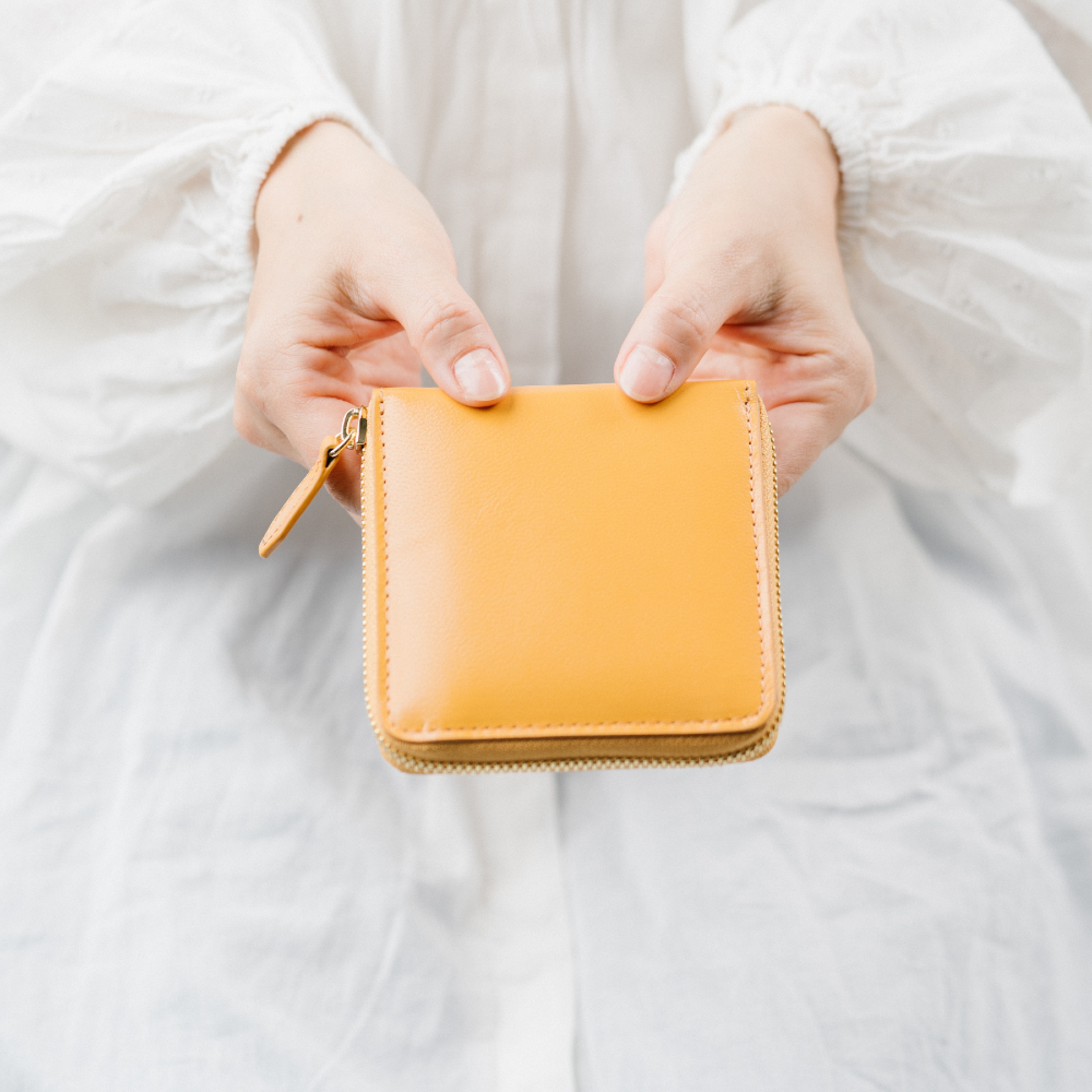 ラウンドファスナー ゴートレザー スキミング防止機能付き スクエア 二つ折り財布