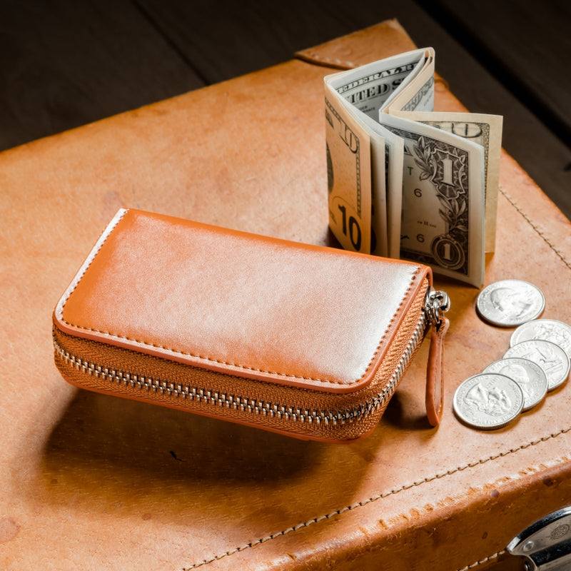 ラウンドファスナー コードバン調/カーボン レザー コインケース