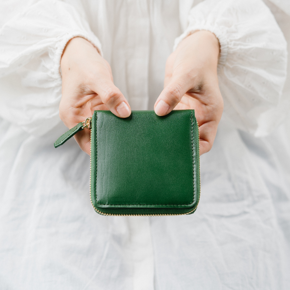 ラウンドファスナー ゴートレザー スキミング防止機能付き スクエア 二つ折り財布