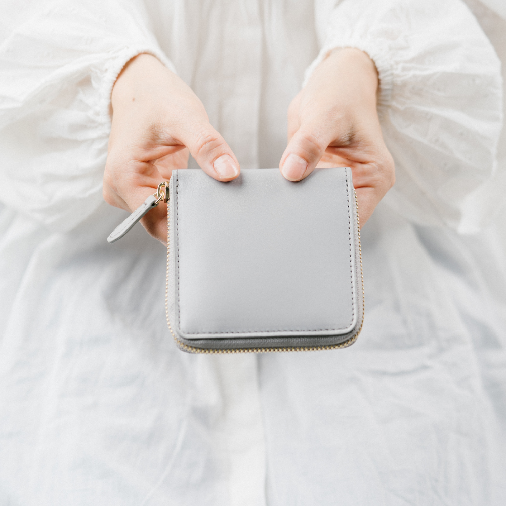 ラウンドファスナー ゴートレザー スキミング防止機能付き スクエア 二つ折り財布