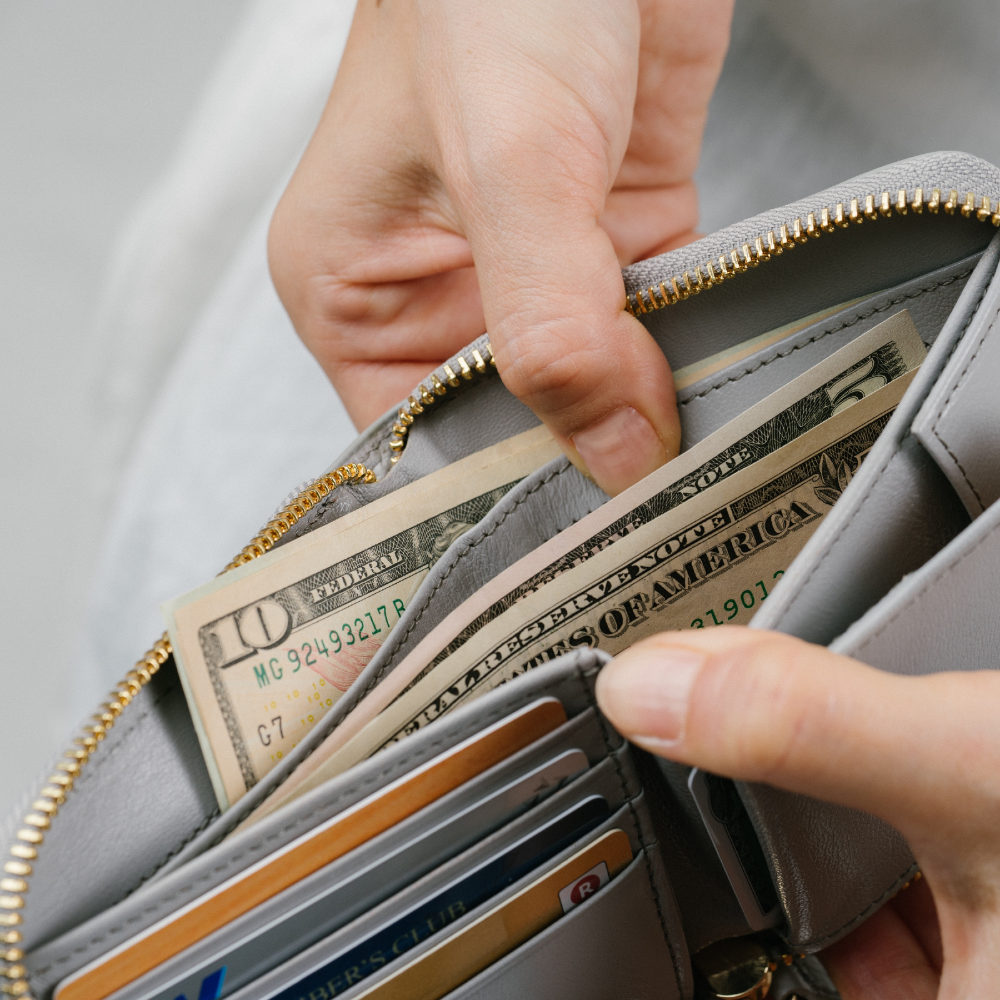 ラウンドファスナー ゴートレザー スキミング防止機能付き スクエア 二つ折り財布