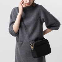 フルグレイン シュリンクレザー スキミング防止機能付き ショルダーバッグ