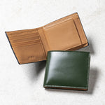 コードバン調 牛本革 フルグレイン スムースレザー ボックス型コイン収納 二つ折り財布