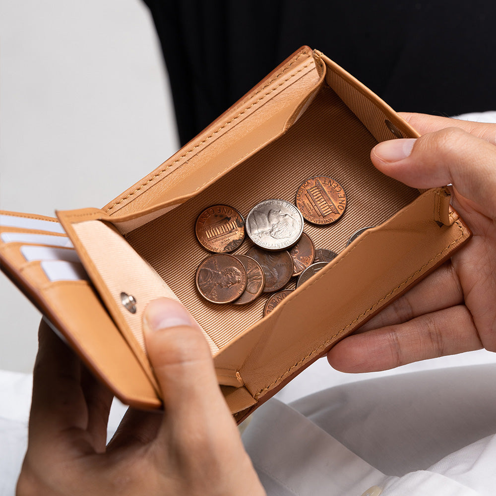 コードバン調 牛本革 フルグレイン スムースレザー ボックス型コイン収納 二つ折り財布