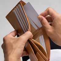 コードバン調 牛本革 フルグレイン スムースレザー ボックス型コイン収納 二つ折り財布