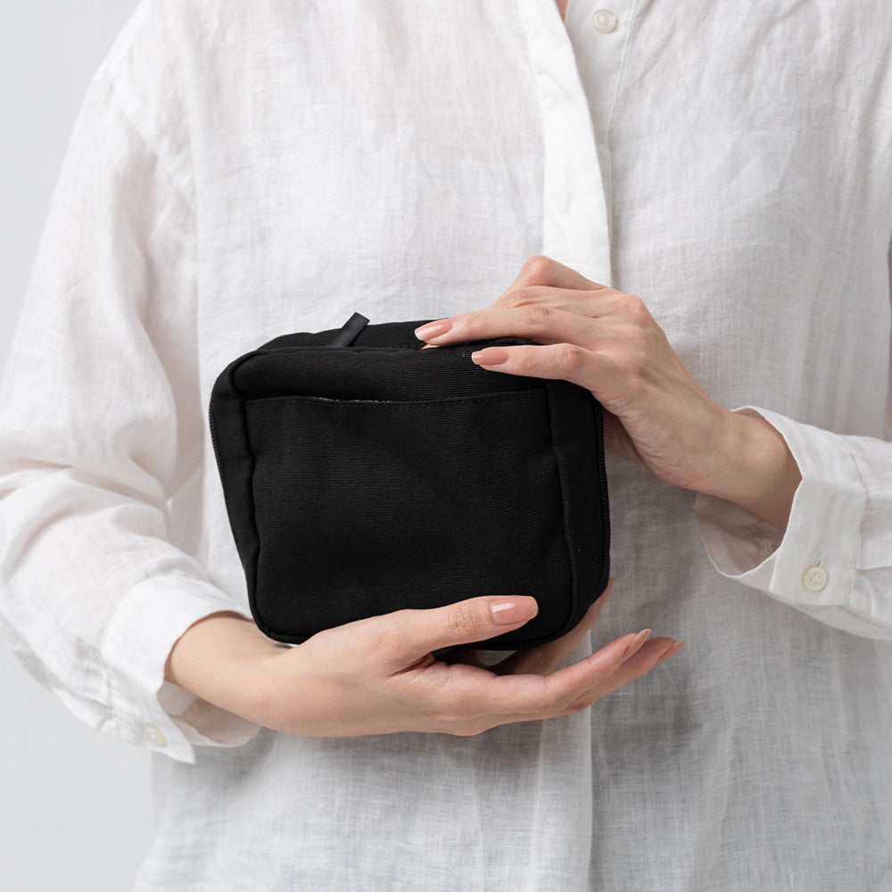 サスティナブル R-PET 撥水抗菌 中身が一目でわかる スクエア メイク 化粧ポーチ