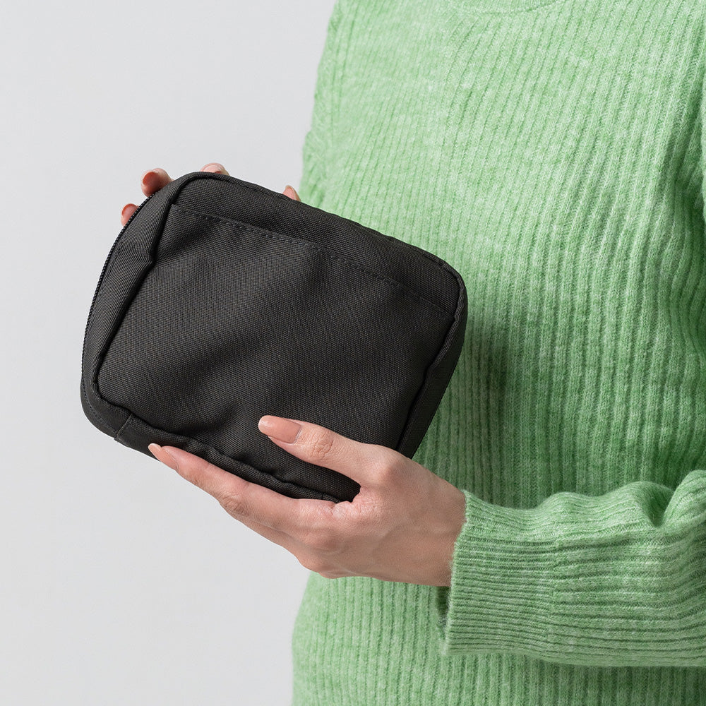 サスティナブル R-PET 撥水抗菌 中身が一目でわかる スクエア メイク 化粧ポーチ