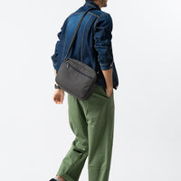 サスティナブル R-PET 撥水抗菌 7ポケット 大容量 スクエア ショルダーバッグ