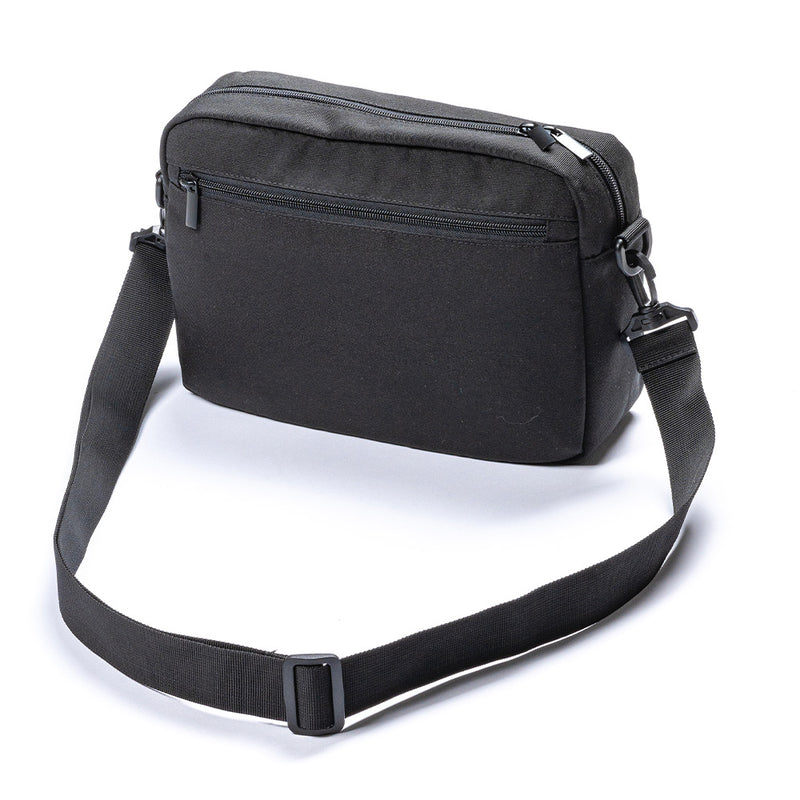 サスティナブル R-PET 撥水抗菌 7ポケット 大容量 スクエア ショルダーバッグ