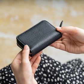 イタリア製シュリンクレザー スキミング防止機能付 じゃばら コンパクト カードケース